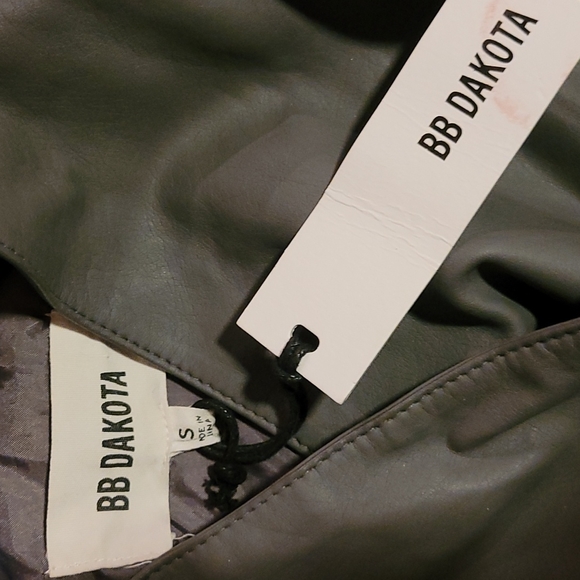 NWT - by STEVE MADDEN, Faux Leather, Zippered Jacket. Unlined. - Picture 2 of 6